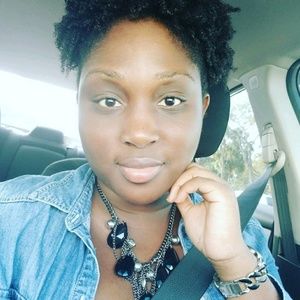 Meet your Posher, Arielle